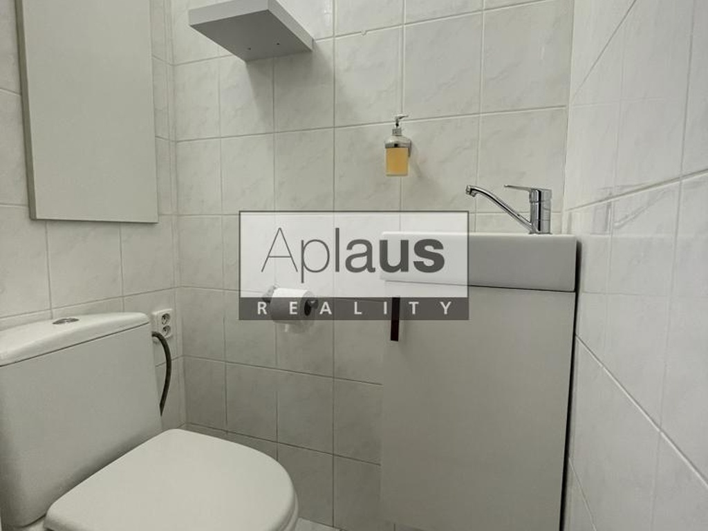 Slunný byt 2+1 s balkonem, Plzeňská ul., České Budějovice